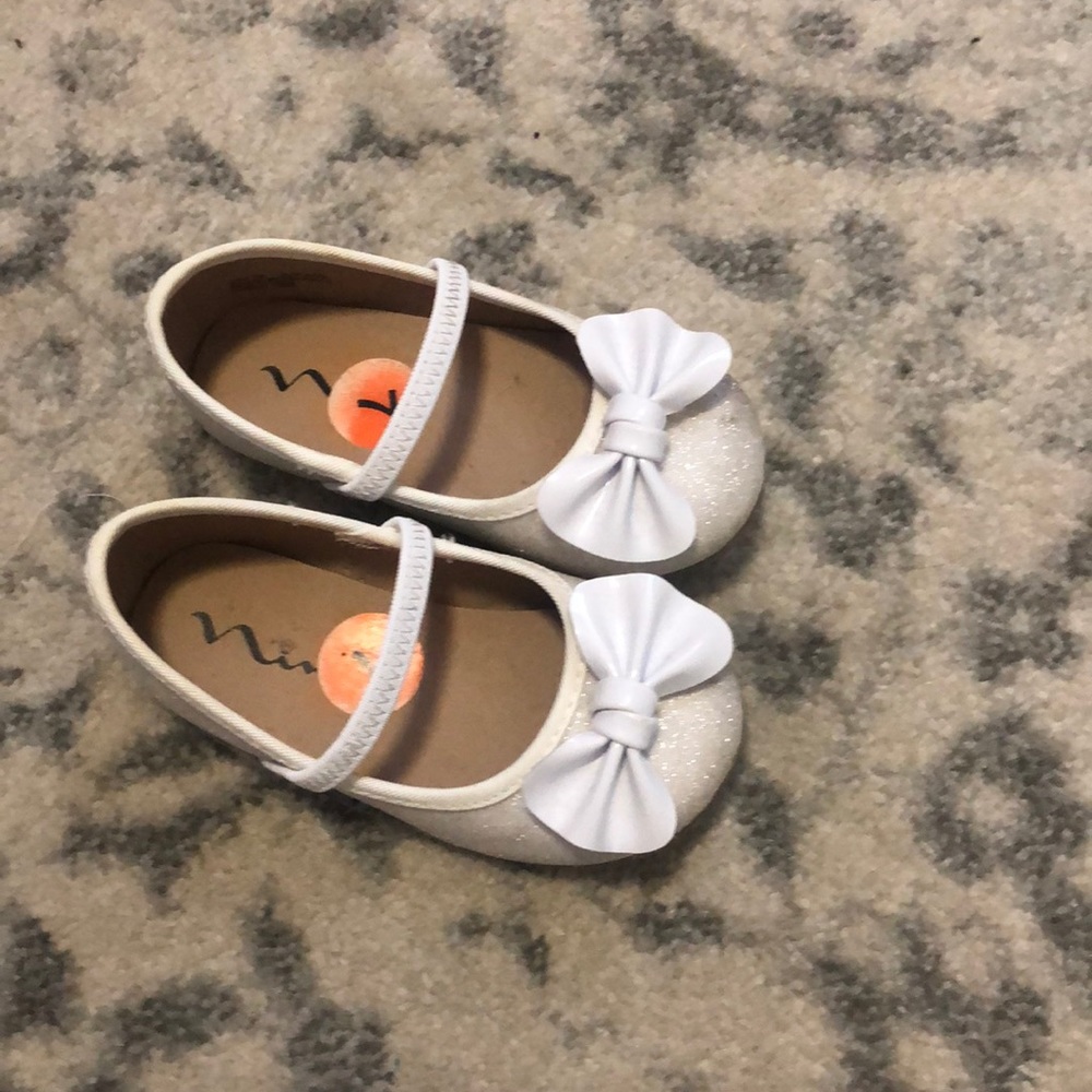 Toddler girl sparkle white dress shoes